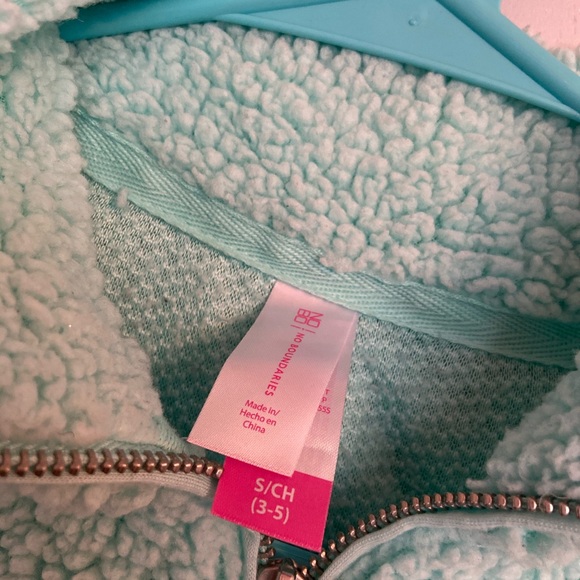 Fuzzy quarter-zip pullover - Picture 2 of 3